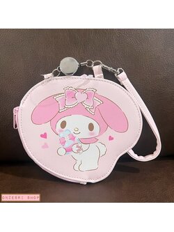 กระเป๋าใส่บัตร/ใส่เหรียญ Sanrio Fragrance is the Feeling of Love Pouch แบบ My Melody มีสายคล้องมือ ขนาด 13.5 x 11 ซม.