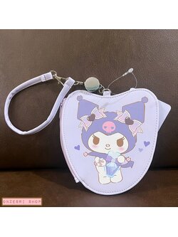 กระเป๋าใส่บัตร/ใส่เหรียญ Sanrio Fragrance is the Feeling of Love Pouch แบบ Kuromi มีสายคล้องมือ ขนาด 12 x 12 ซม.