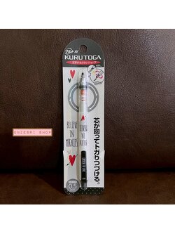 ดินสอกด Kurutoga ลาย Cherish to Love - Believe in Miracles สีขาวดำ หัว 0.5 แบรนด์นี้ขึ้นชื่อด้านมีระบบเหลาไส้เองในตัวดินสอ ทำให้เวลาเขียนเส้นจะคมชัดตลอด