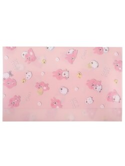 แฟ้ม Kanahei Ticket Holder & Mask Case จากญี่ปุ่น แบบลายพร้อยสีชมพู ขนาด 21.5 x 13.5 ซม. (ตอนพับครึ่ง) ไว้ใส่สิ่งของ ตั๋ว เอกสารเล็ก หน้ากากได้ ขนาดกว้าง