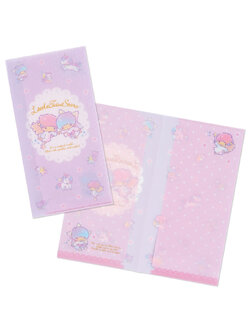 Sanrio Ticket Holder / Mask Holder แบบ Little Twin Stars สีม่วงชมพู ขนาด 12 x 23 ซม. เป็นแบบ Hologram วิ้ง ๆ เป็นแฟ้มเล็กแบบยาว สามารถนำไปใส่ใบเสร็จ เอกสาร ตั๋ว หรือไว้เก็บหน้ากากอนามัยได้ค่ะ