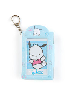 พวงกุญแจ Sanrio Character Ranking Memo & Seal Case แบบ Pochacco ขนาด 8 x 1 x 12.5 ซม. ด้านในมีกระดาษให้ 20 แผ่น สติกเกอร์ 13 ชิ้น ใส่รูปโชว์ด้านหน้าได้