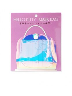 Sanrio Mask Bag แบบ Hello Kitty เป็นที่เก็บหน้ากากอนามัยแบบพับได้ ทำจาก TPU เป็นโฮโลแกรมวิ้ง ๆ มีกระดุมติด เวลาเก็บแล้วเอาสายหน้ากากมาทำเป็นหูกระเป๋า ขนาด 12 x 12 x 1.5 ซม.