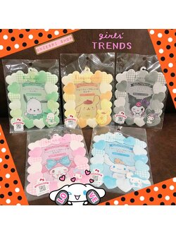 พวงกุญแจเฟรมการ์ด/โพลารอยด์/รูป/บัตร แบบขอบรูปหัวใจ ของแท้จาก Sanrio Japan สายติ่ง สายไอดอล ต้องมี ! ขนาด 10.8 x 0.3 x 13.3 ซม. ทำจาก PVC มี 5 แบบให้เลือก