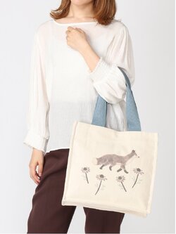 กระเป๋า Studio Clip Tote Bag ลาย Fox ผลงานจากคุณ Tomotake ศิลปินญี่ปุ่น ขนาด 31.5 x 33.5 x 12 ซม. หูยาว 56 ซม.