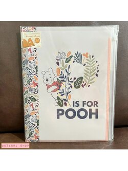 แฟ้ม A4 ลาย Winnie the Pooh (P's for Pooh) แยกใส่เอกสารได้ 6 ช่อง + 1 ช่องซิปด้านหลัง