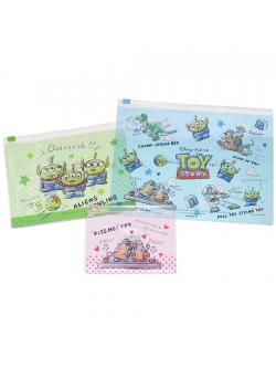กระเป๋าซองซิปพลาสติก Disney Flat Pouch Set (Alien) มี 3 ขนาด ทำจาก PVC 17 x 22.5 ซม. / 13 x 17.2 ซม. / 9.2 x 12.2 ซม.