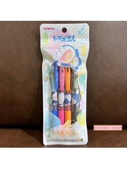 Set ปากกา Zebra Sarasa Clip จากญี่ปุ่น ลาย Doraemon ห่อสีขาว หัว 0.5 รวม 4 แท่ง หมึกสี Pale Blue, Pink, Orange, Dark Gray