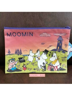 กระเป๋า Moomin ลาย Village ขนาด 20.5 x 14.5 ซม.