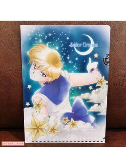 แฟ้มเล็กขนาด A5 ขนาด 14.6 x 20.5 ซม. Sailor Moon Series Mini Clear File ลาย Sailor Uranus มาพร้อมซองกระดาษใส่ลายเฉพาะ ไม่มีวางจำหน่ายทั่วไปนะคะ ต้องกดตู้ที่ญี่ปุ่นมาค่ะ