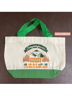 กระเป๋าหิ้วใบเล็ก Pompompurin Camping Mini Tote Bag หูสีเขียว ขนาด 16.5 x 25 x 8 ซม.