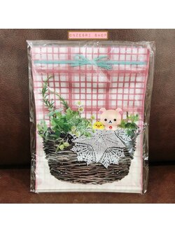 ถุงใส่ของแบบซิปล็อค พิมพ์ลาย Korilakkuma ในตะกร้า จากร้าน Felissimo Japan มี 8 ใบในแพ็ค ขนาด 21 x 16 x 8.5 ซม. เนื้อดี พิมพ์ลายสวย ใส่ของขวัญหรือของใช้ได้