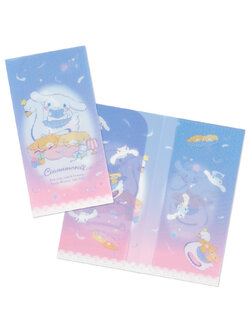 Sanrio Ticket Holder / Mask Holder แบบ Cinnamoroll ขนาด 12 x 23 ซม. เป็นแบบ Hologram วิ้ง ๆ เป็นแฟ้มเล็กแบบยาว สามารถนำไปใส่ใบเสร็จ เอกสาร ตั๋ว หรือไว้เก็บหน้ากากอนามัยได้ค่ะ