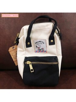 กระเป๋าใส่ของทรงเป้ใบเล็ก Snoopy Mini Backpack สีครีมดำ มีช่องซิป 2 ช่อง ปากขยายได้ ขนาด 19 x 11 x 7.5 ซม.