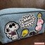 กระเป๋า Snoopy Denim Pouch สียีนส์เดนิม ตรงลายทำเป็นลายปักน่ารัก ขนาด 9.5 x 17 x 7 ซม.