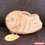 กระเป๋า Taiyaki Pouch รูปปลาไทยากิ จากญี่ปุ่น ใส่ของได้เยอะ นิ่ม ขนาด 13.7 x 22.5 x 4 ซม.
