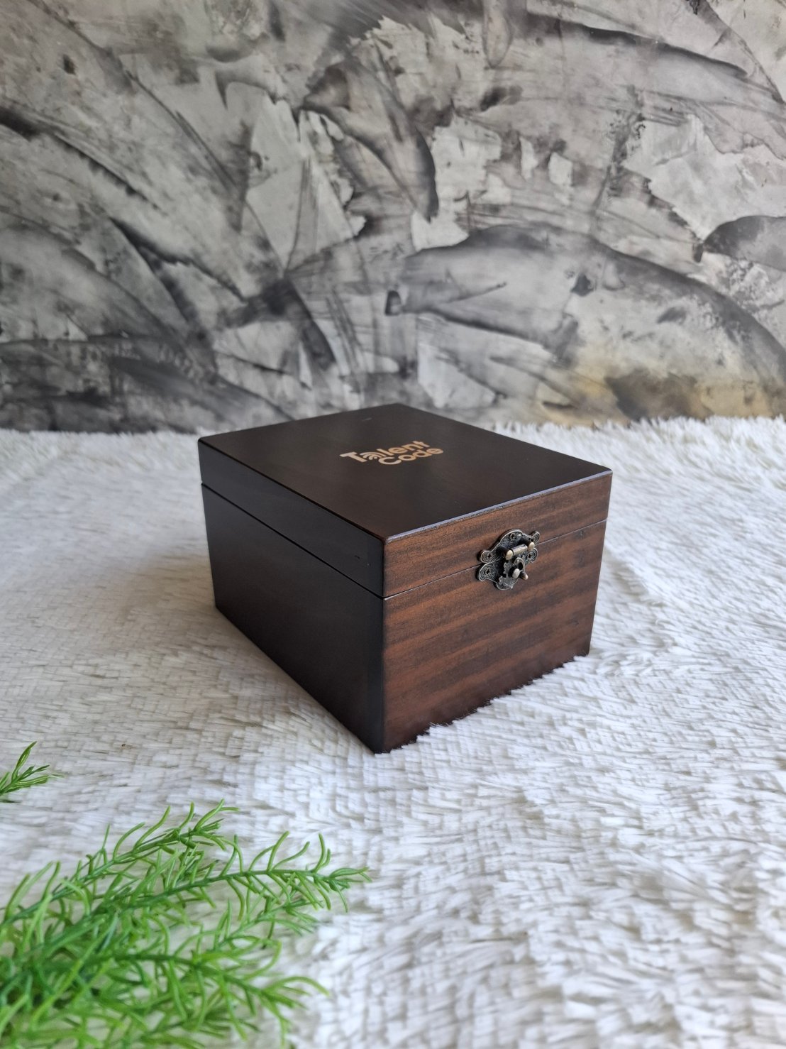 กล่องไม้สนแบบฝาล็อค