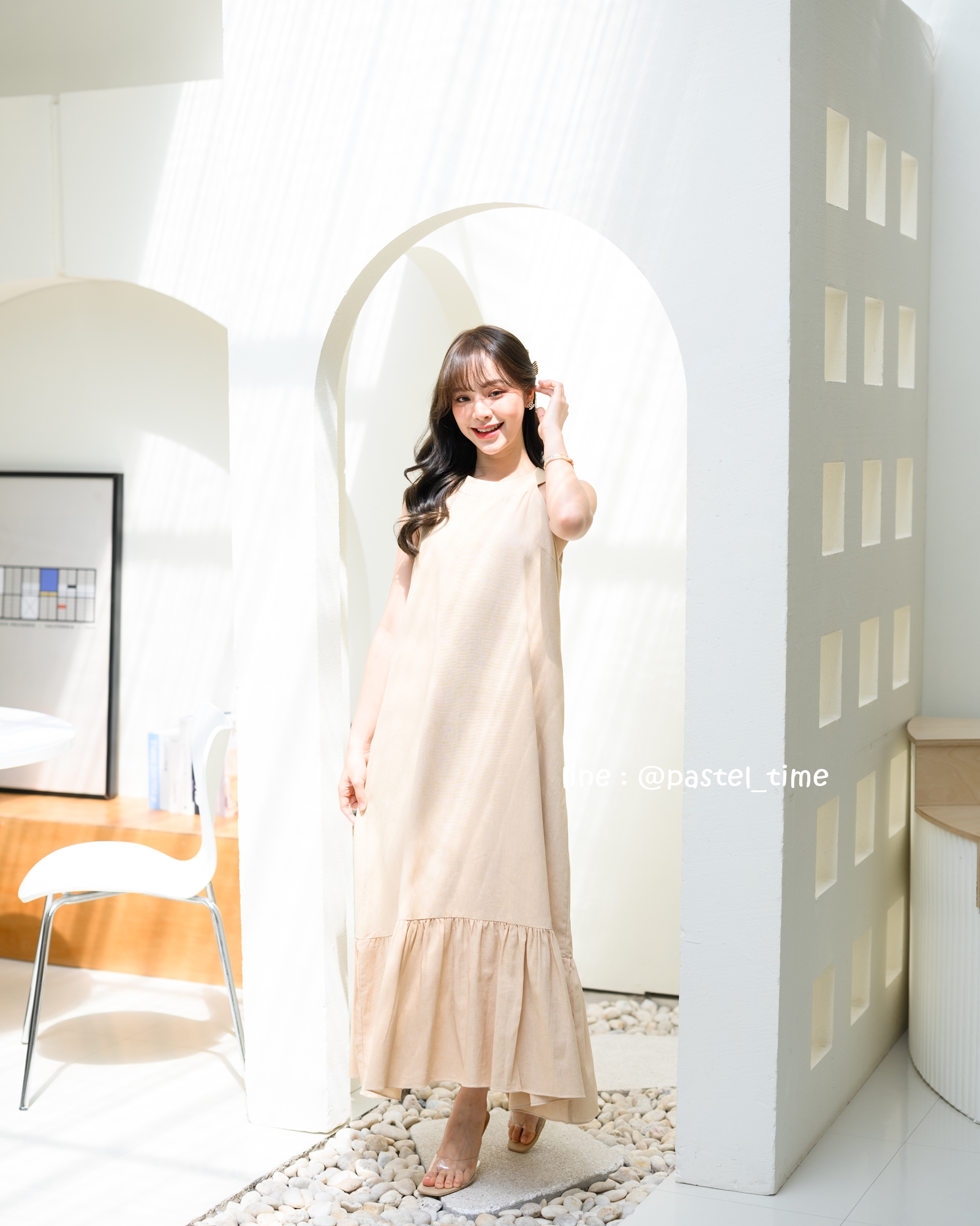 Clio Vest Linen Maxi dress - สีเบจ