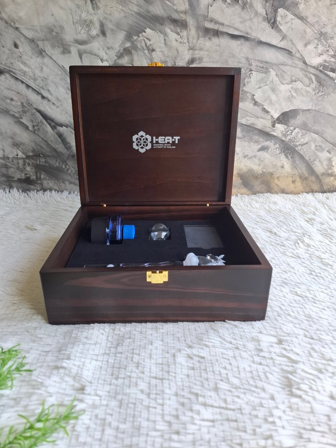 กล่องไม้ใส่ชุดน้ำหมึก+ปากกา