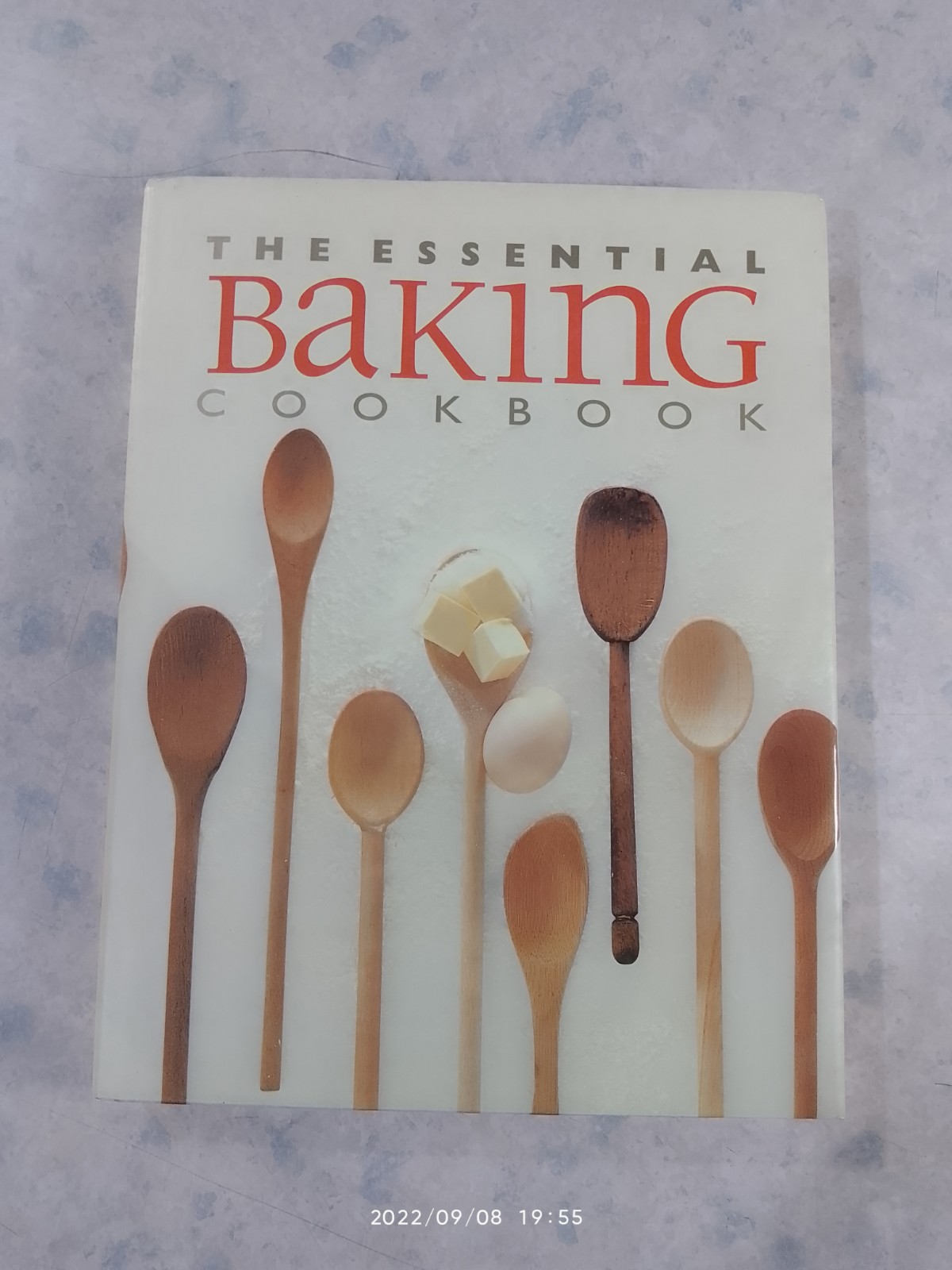 THE ESSENTIAL BAKING COOKBOOK