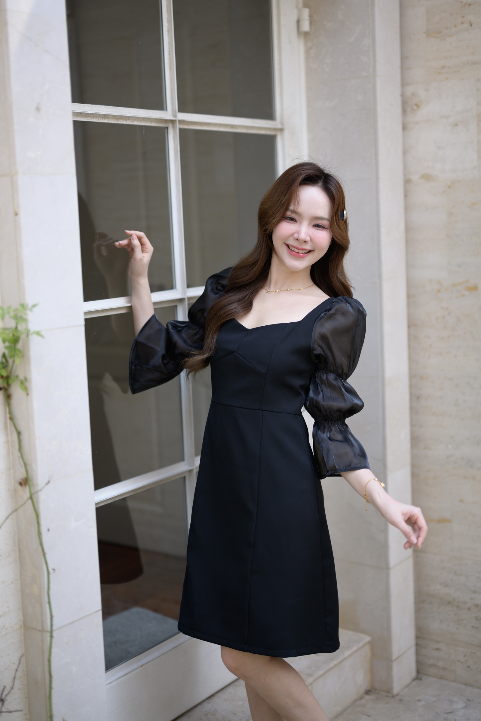 Evie Organza Puff Dress เดรสแขนพัฟ: สีดำ [Made by Pastel Time]