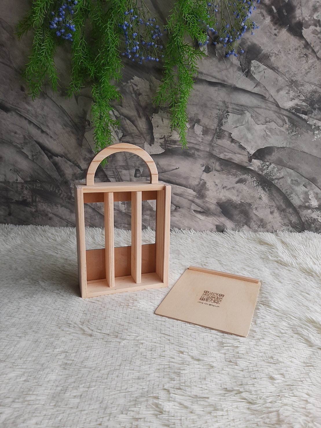 กล่องไม้ฝาไลด์ขึ้นด้านบน