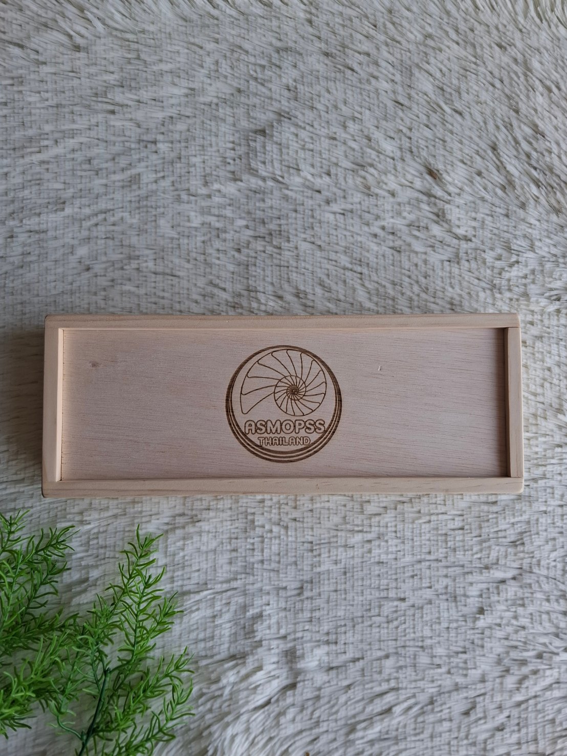 กล่องไม้ใส่เหรียญรางวัล