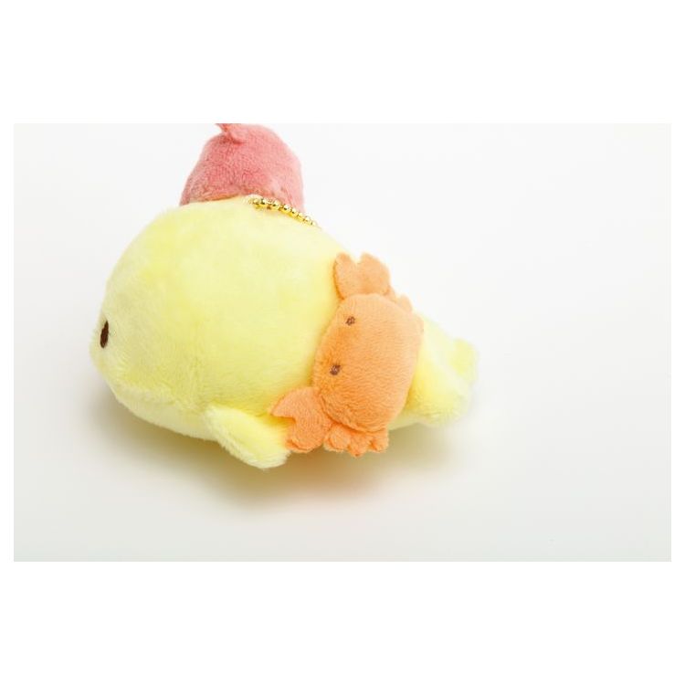 พวงกุญแจตุ๊กตา Mamegoma Sky Aquarium แบบแมวน้ำสีเหลือง มีน้อง Mendako กับน้องปูเกาะ ขนาด 5 x 6 x 8 ซม.