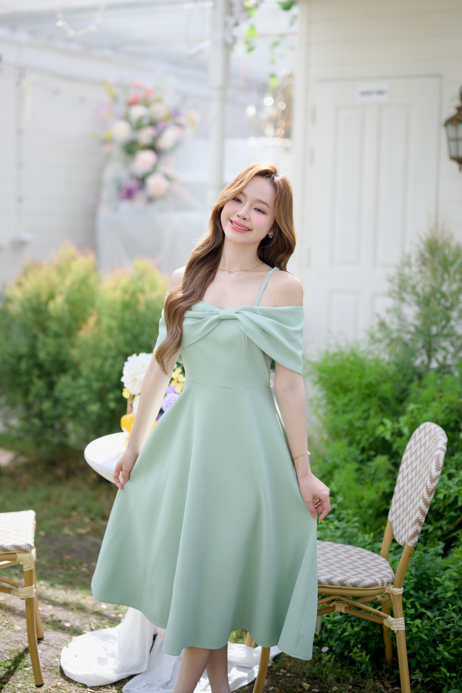 Charming Off-Shoulder Midi Dress : สีเขียว [Made by Pastel Time]