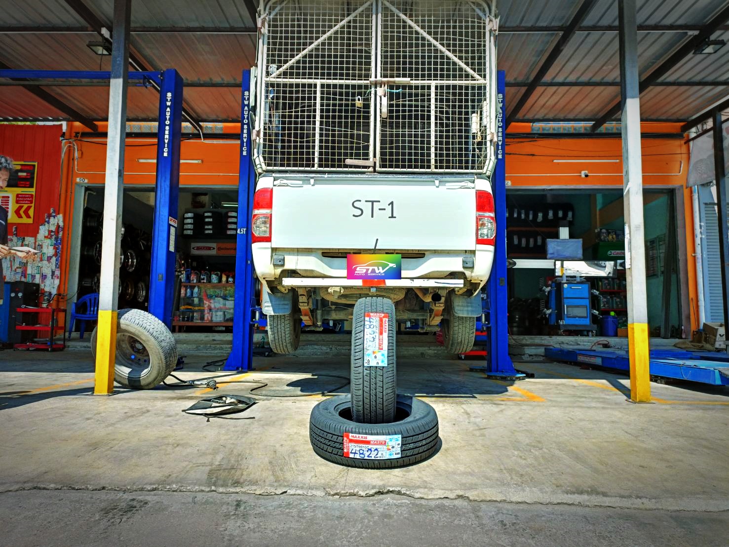 ยาง MAXXIS MA579 215/70R15 8PR 109/107Q ติดตั้งใส่ TOYOTA VIGO