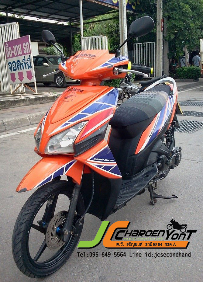 รถ "เทิร์น" มาจ้า Honda Click ปี 51 รถสภาพดี สีสด สวย ชุดสีเคลือบเงาสวยๆ ครับ เครื่องดี แต่งวิ่งแนววัยรุ่นครับ