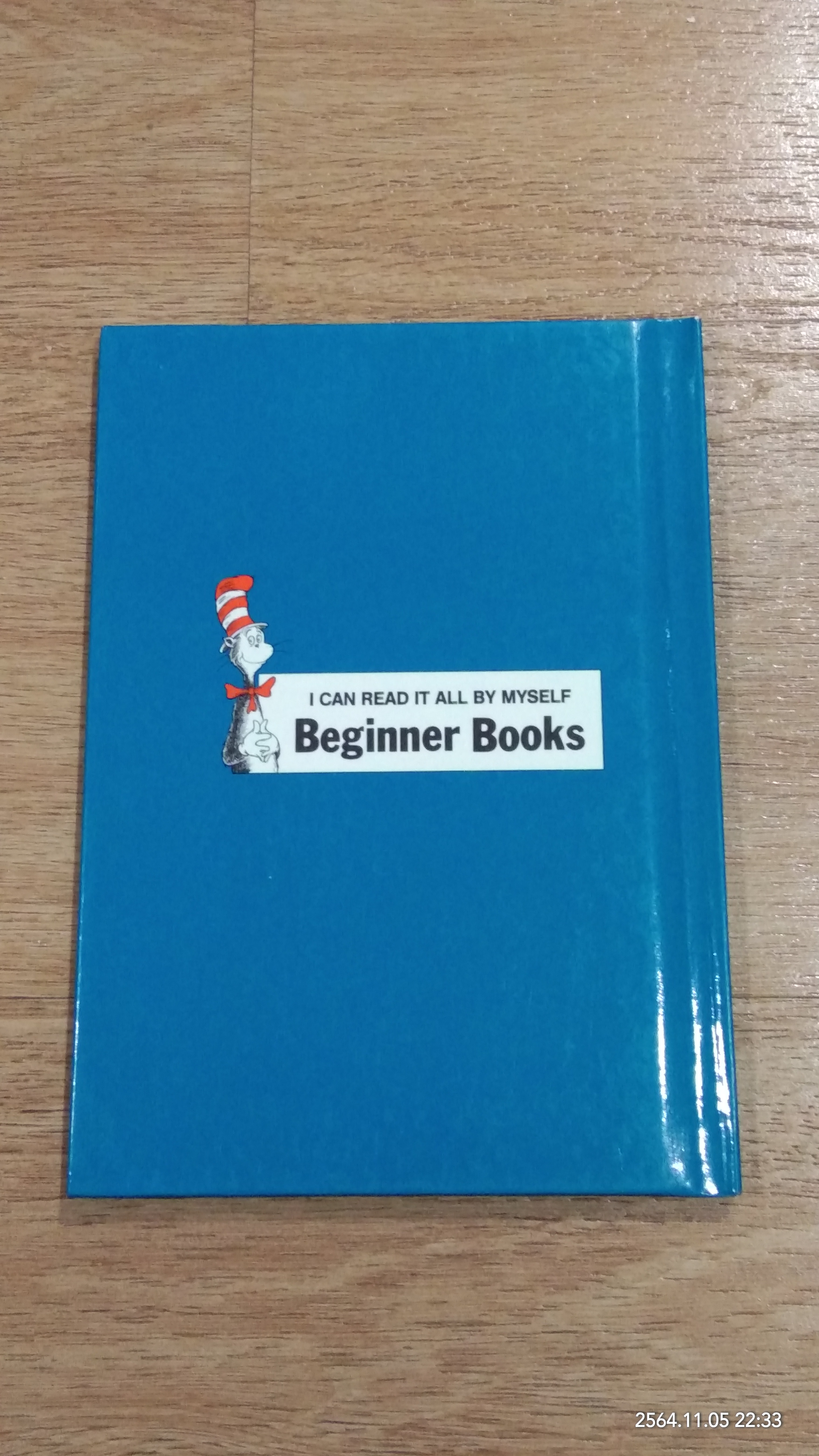 THE CAT IN THE HAT / Dr. Seuss