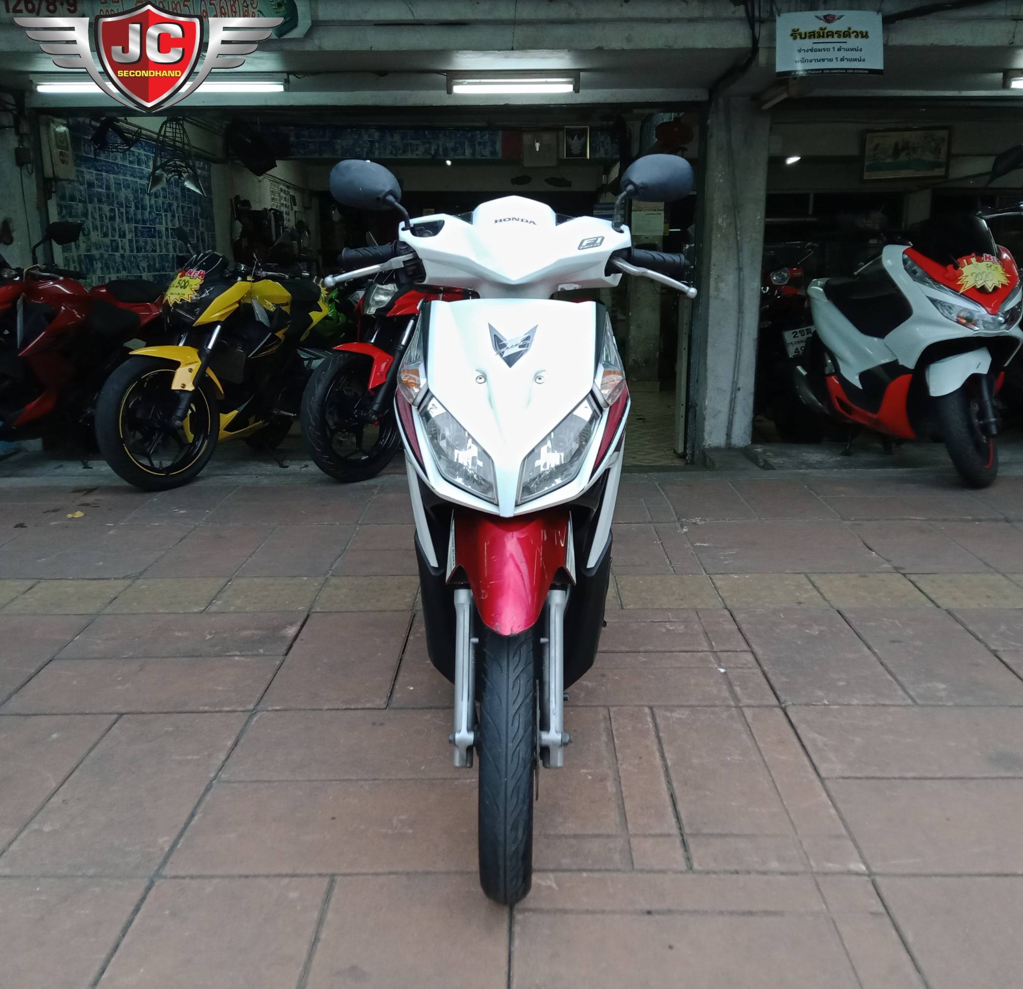 😆รถบ้านเข้าใหม่อีกคันจร้า ☢️ HONDA CLICK110i ตัว TOP จดทะเบียนกลางปี 53 สภาพเดิมๆ เครื่องดีเงียบสตาร์ทติดง่าย ขี่ดีศูนย์ตรง ชุดสีสภาพพอได้ดีตรงของแท้ติดรถทั้งคัน