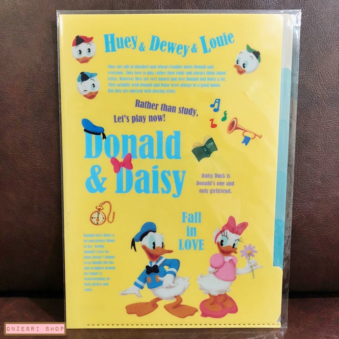 แฟ้ม Vintage Donald & Daisy สีเหลือง แยกใส่เอกสารได้ 5 ช่อง