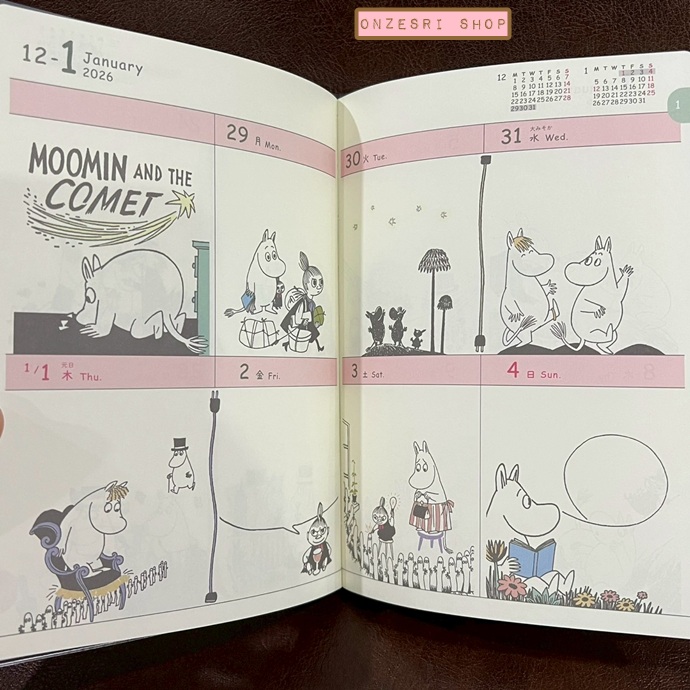 สมุด 2026 Schedule Book เล่มหนา B6 ลาย Moomin Comic Design สีเขียว ขนาด 13.5 x 18.8 x 1.1 ซม. (176 หน้า) มีให้จดตั้งแต่เดือน 10/2025 - 12/2026 เป็นปฎิทินแบบ monthly & weekly