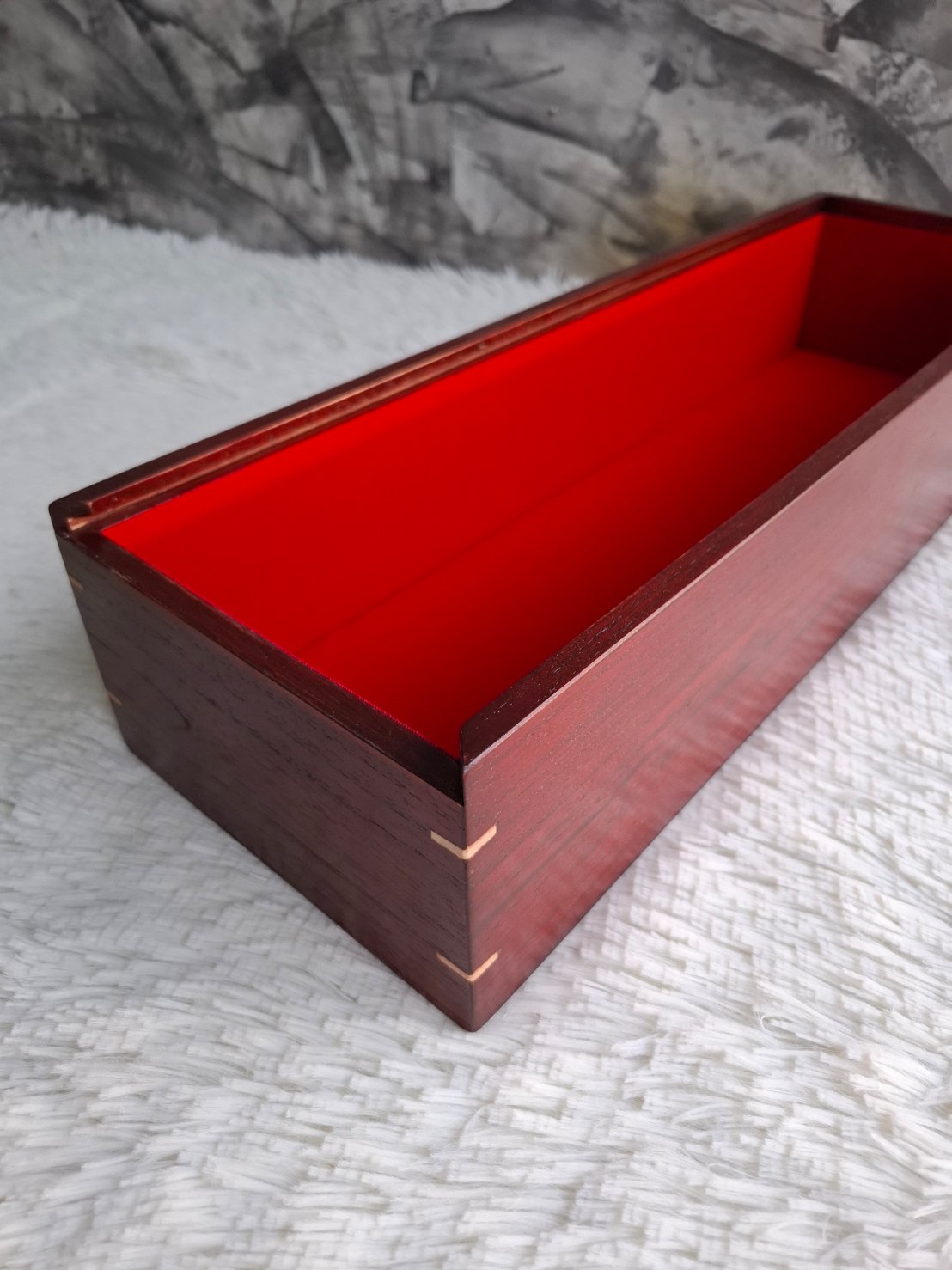 กล่องไม้สักฝาสไลด์ อครีลิคใส