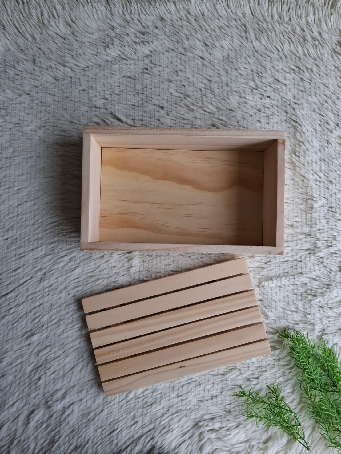 ถาดไม้สนใส่อาหาร