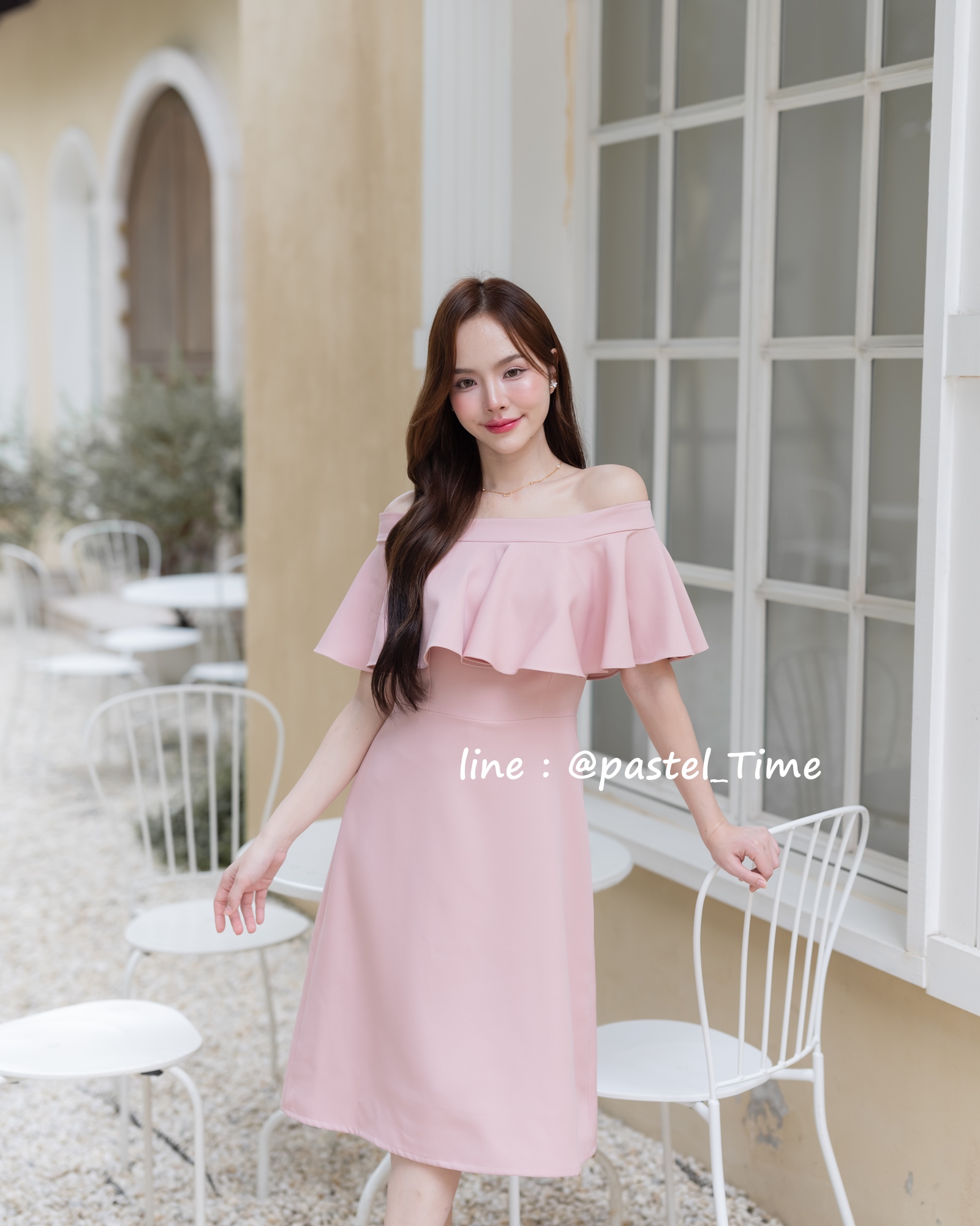 Rory open shoulder dress : สีชมพู