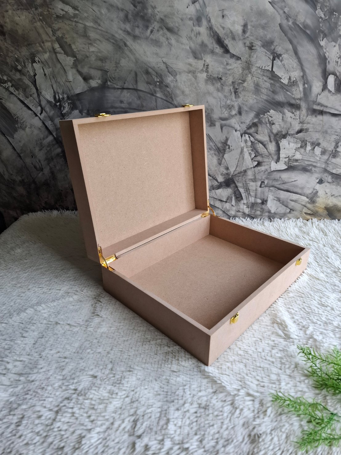 กล่องไม้ MDF. แบบฝาล็อค