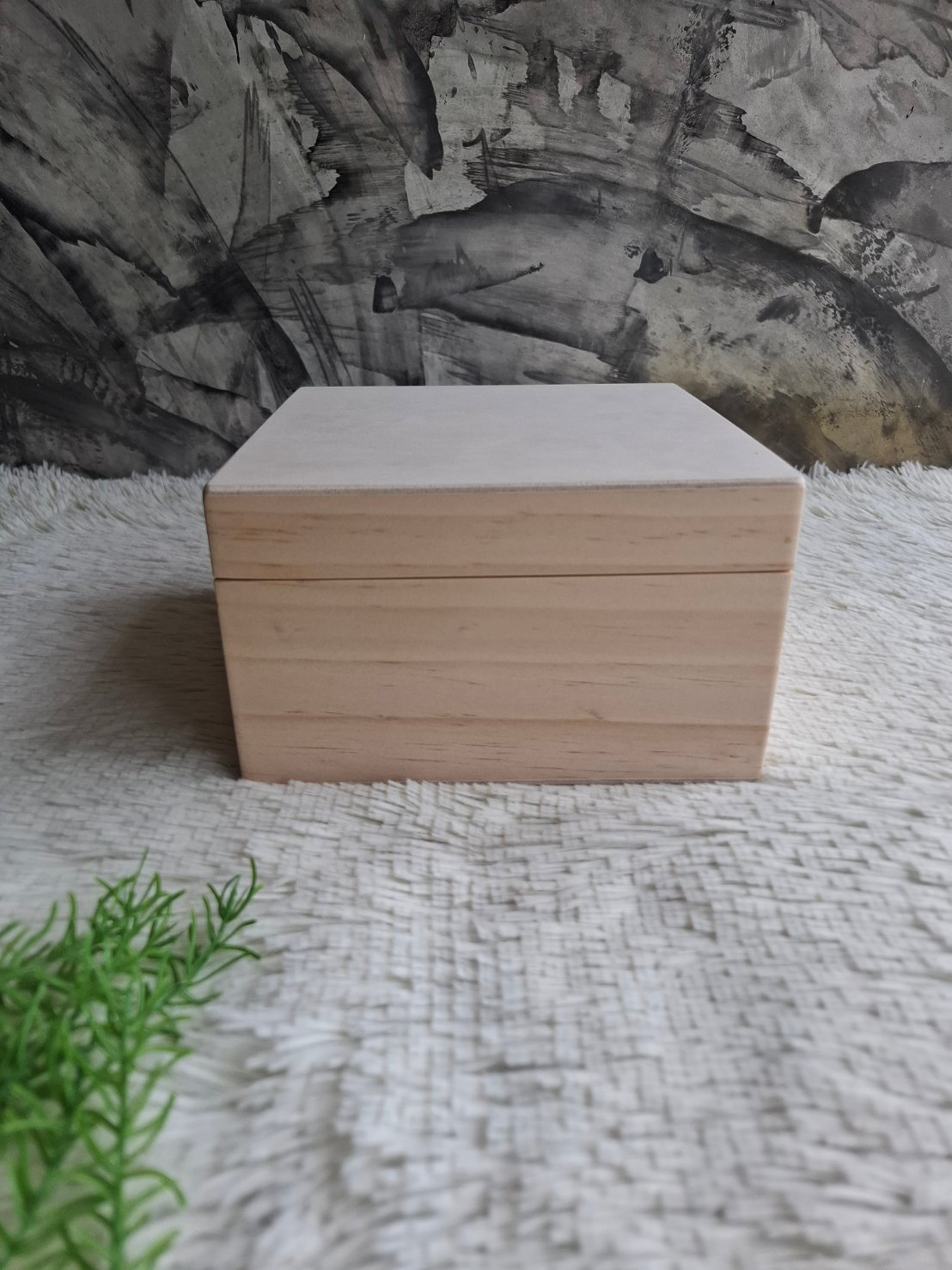 กล่องไม้แบบฝาครอบ