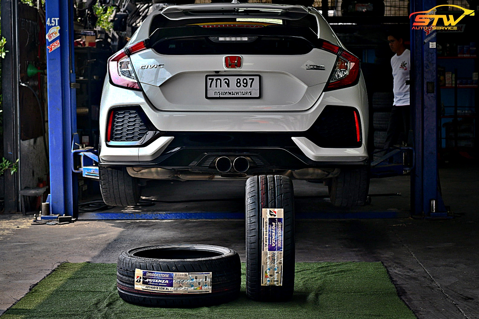 ยาง BRIDGESTONE RE004 225/40R18 92W ติดตั้งใส่ HONDA CIVIC FK