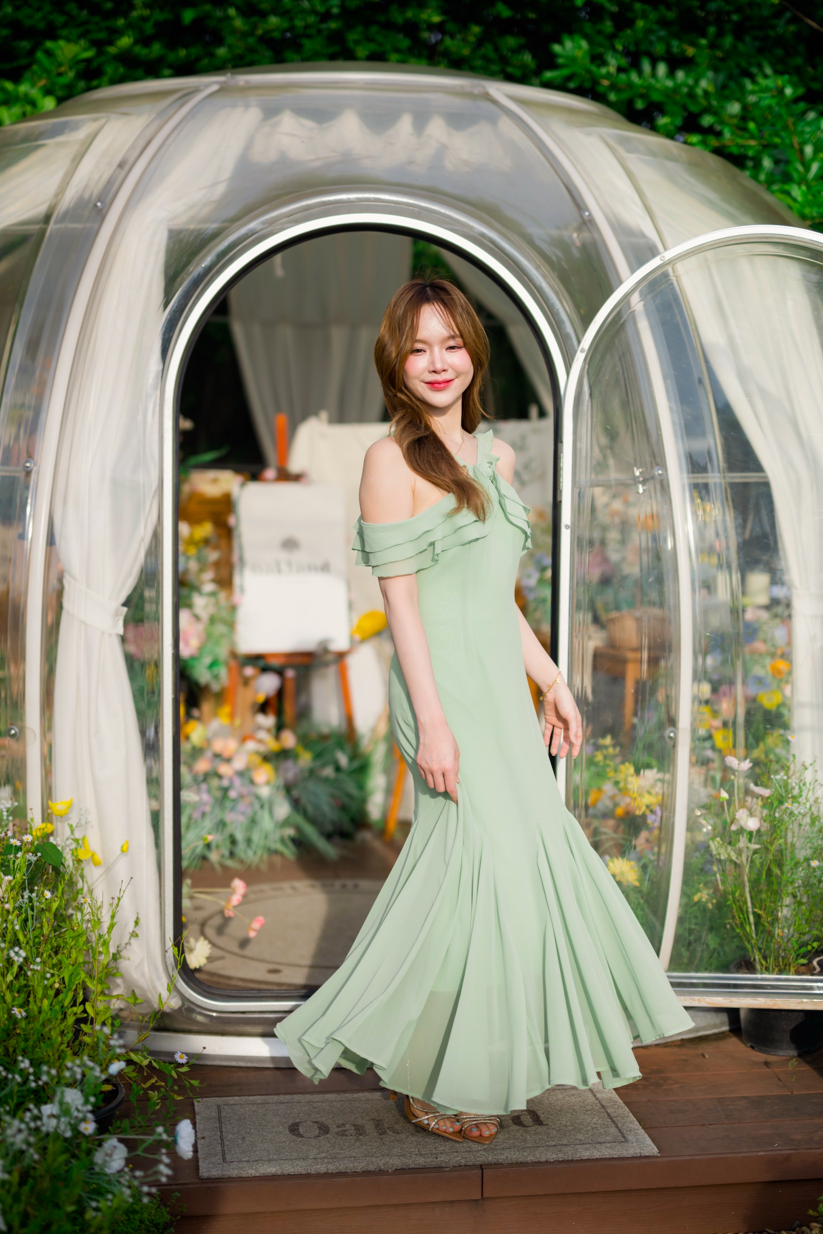 Fay Off-Shoulder Maxi Dress – Pastel Green สีเขียว