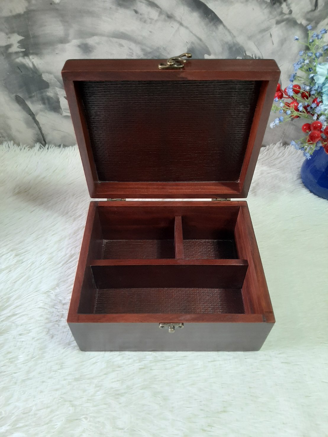 กล่องไม้ฝาล็อคสีมะฮอกกานี