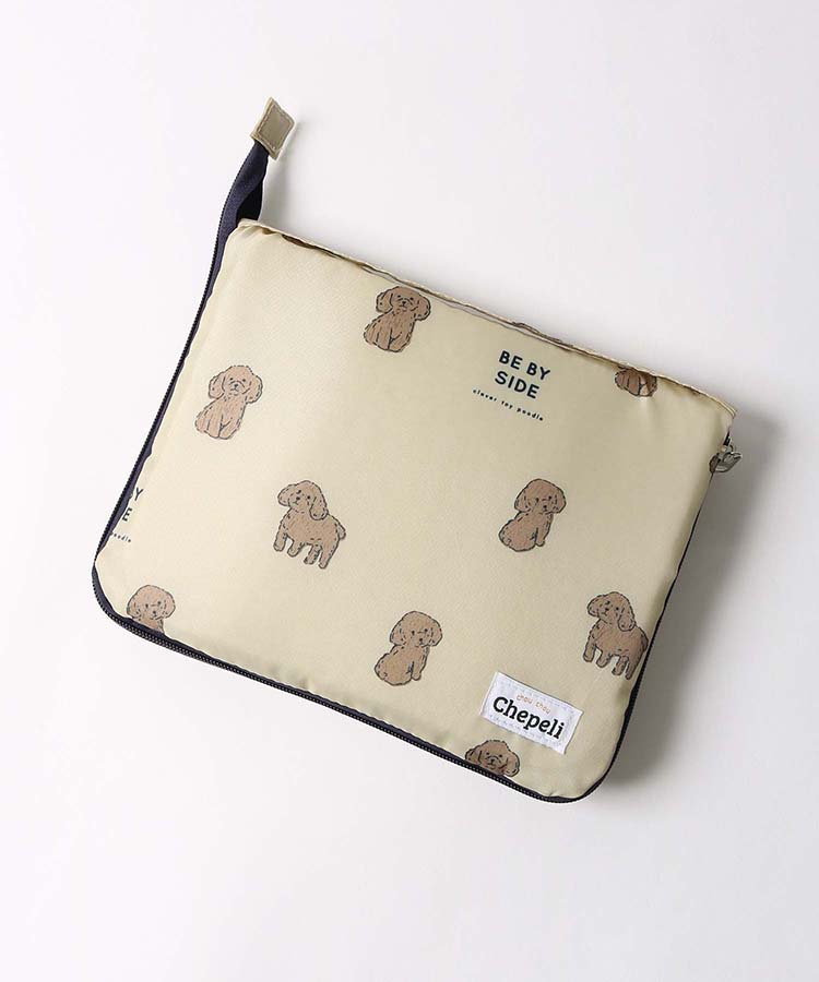 กระเป๋า Chou Chou Chepeli Shopping Bag ลายน้องหมา Toy Poodle ใบใหญ่ พับได้ ขนาด 28.5 x 37 x 25.5 ซม. เป็นแบบรูดเชือก ด้านในบุฟอยล์ เก็บอุณหภูมิได้ (ลายแบบรูปแรก รูปต่อ ๆ มาให้ดูตอนกางออกว่าเป็นแบบนี้)