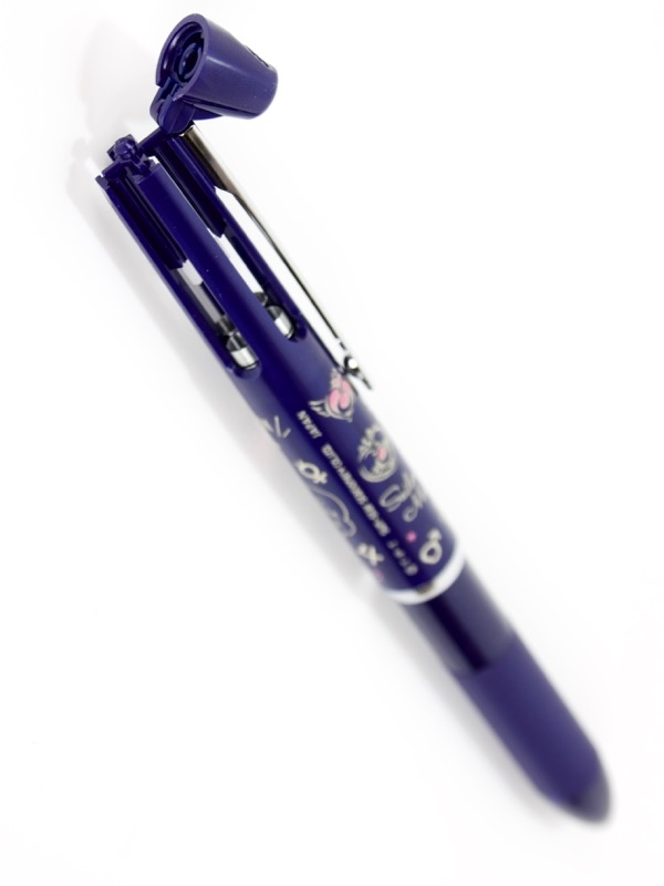 ปลอกปากกา Pilot Hi-Tec-C Coleto เป็นปลอกแบบโลหะ ใส่หมึกได้ 4 ไส้ แบบ Sailor Moon (Limited จากญี่ปุ่น) สีน้ำเงินเข้ม