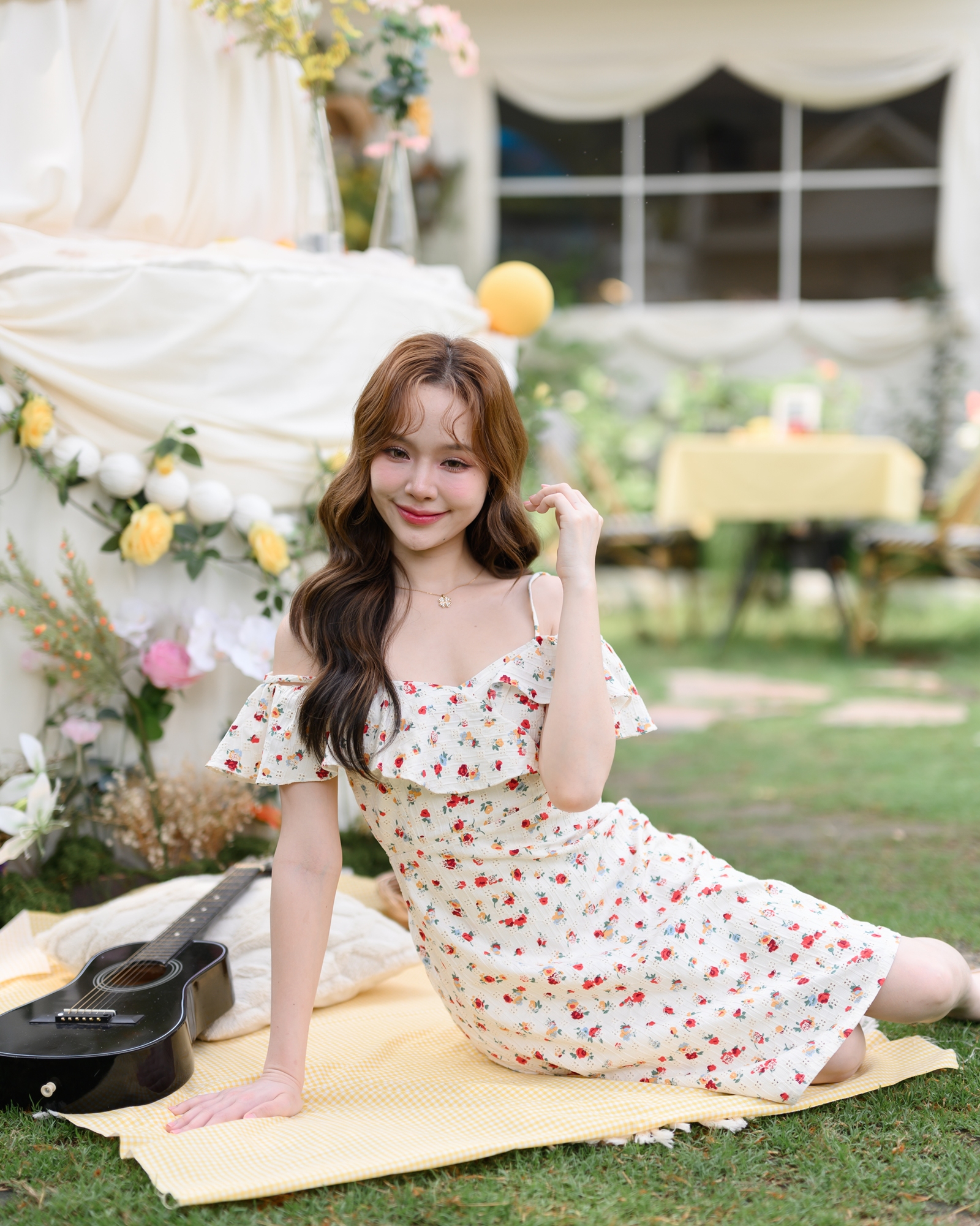 Hanano Yume Off-shoulder Dress