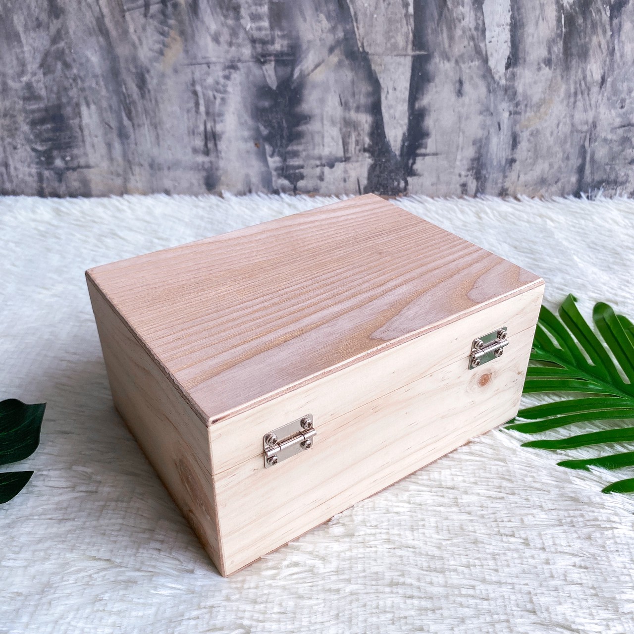 กล่องไม้ฝาล็อค (Lock box)