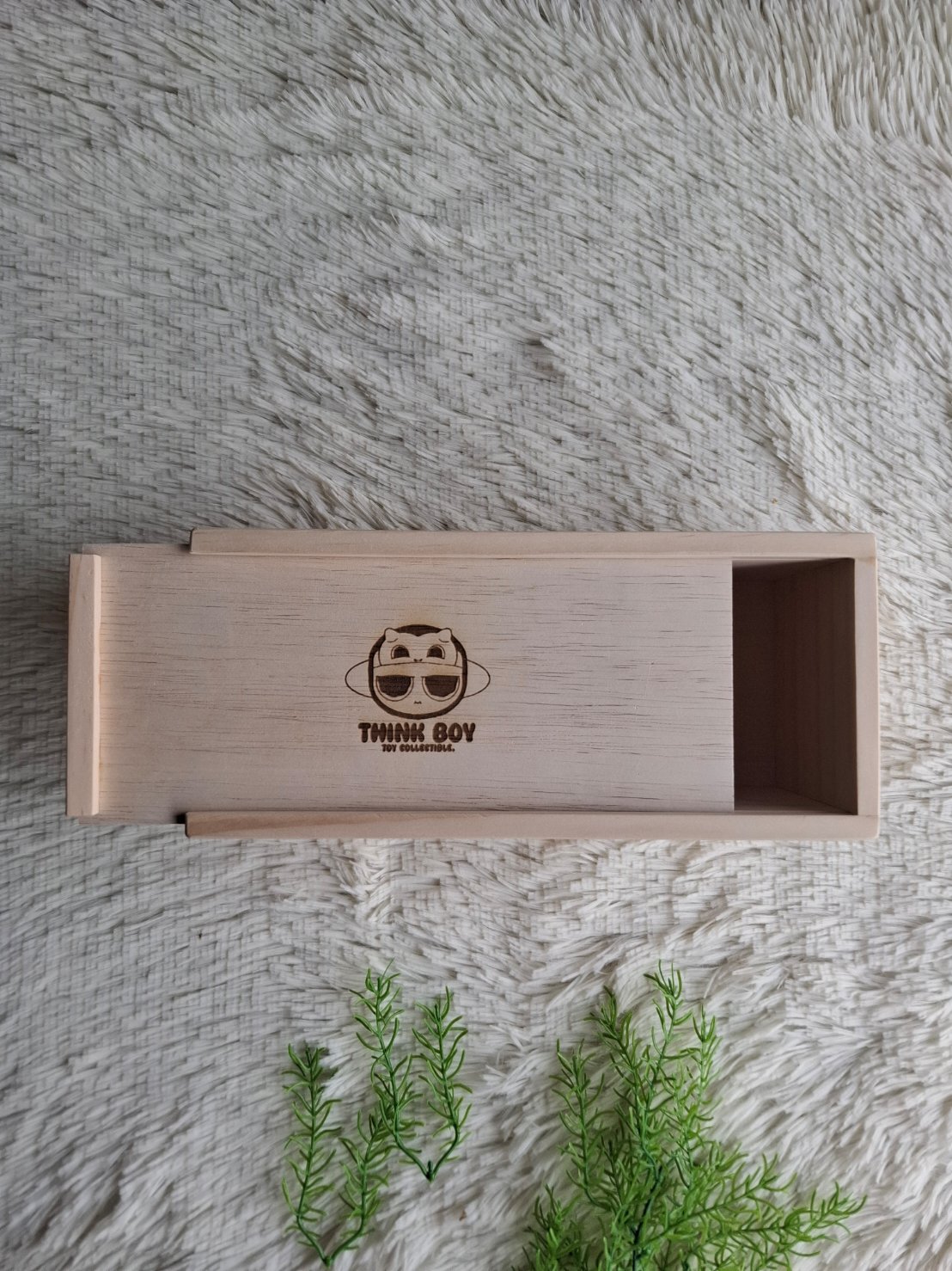 กล่องไม้ฝาสไลด์