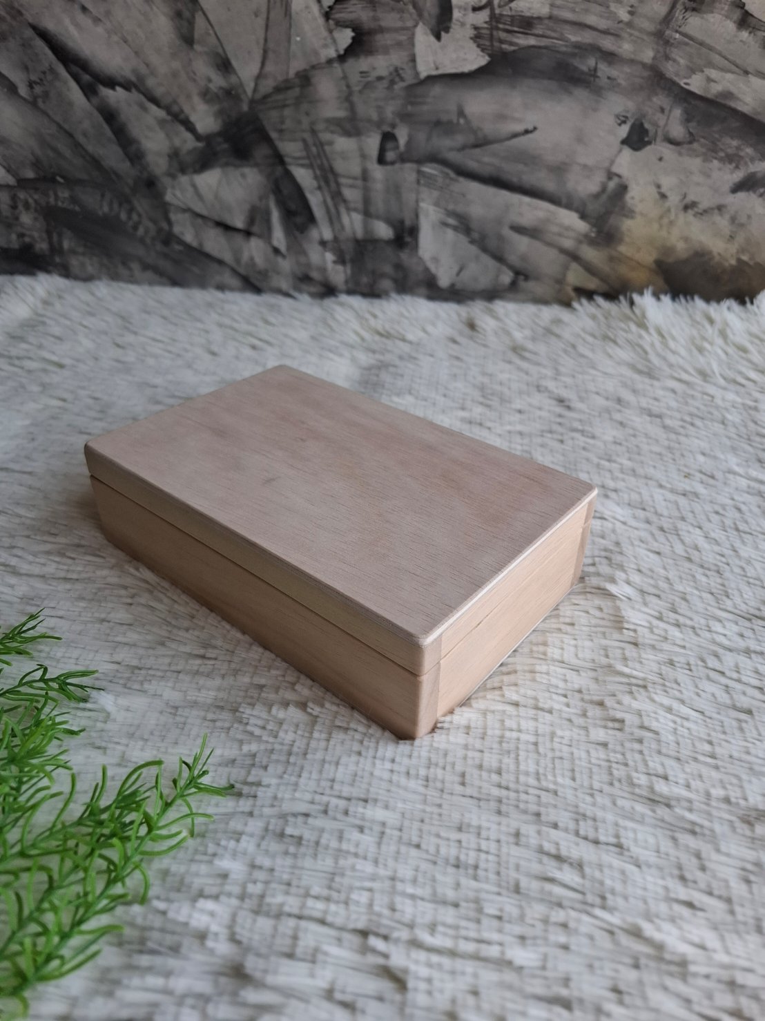 กล่องไม้ฝาครอบ