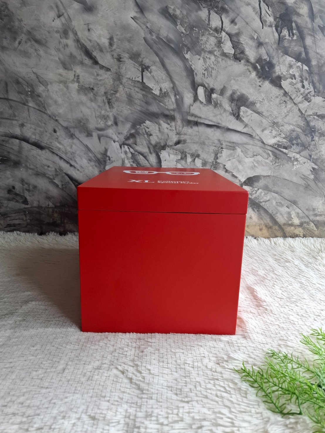 กล่องไม้ใส่งานโมเดลตุ๊กตา